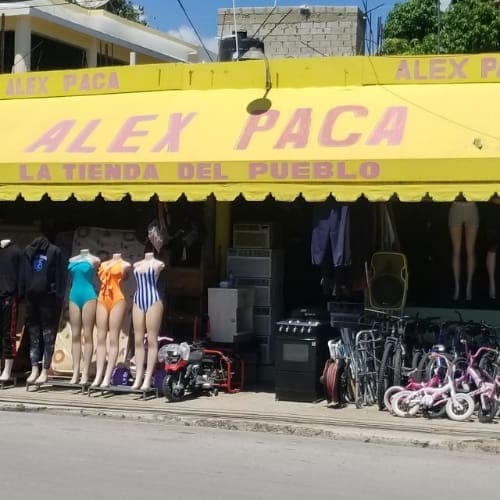 ALEX PACA. LA TIENDA DEL PUEBLO.