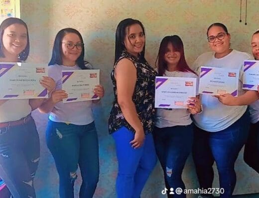 Amahia nails salón & academy