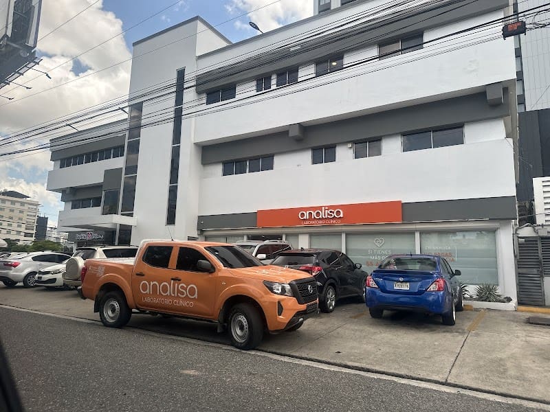 Analisa Laboratorio Clínico (Piantini)