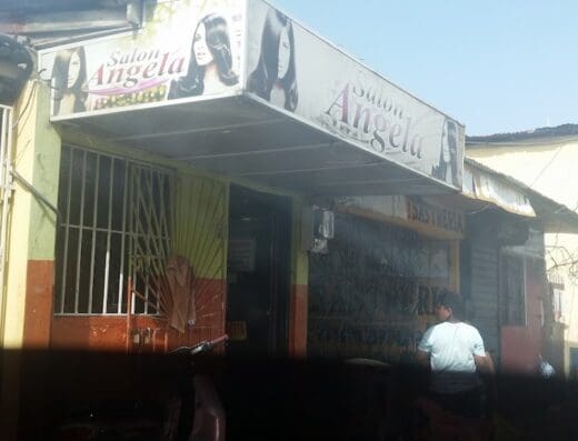 Angela Nails• Salón