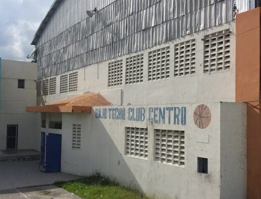 Bajo techo Club Centro