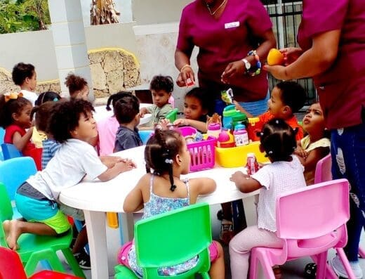 CHICUELITOS, Guardería educativa-sala de tarea-alfabetización