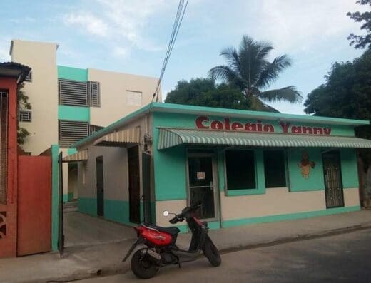 COLEGIO YANNY