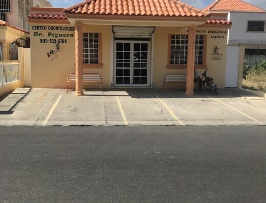 Centro Dental Dr. Francis Peguero, S.A.