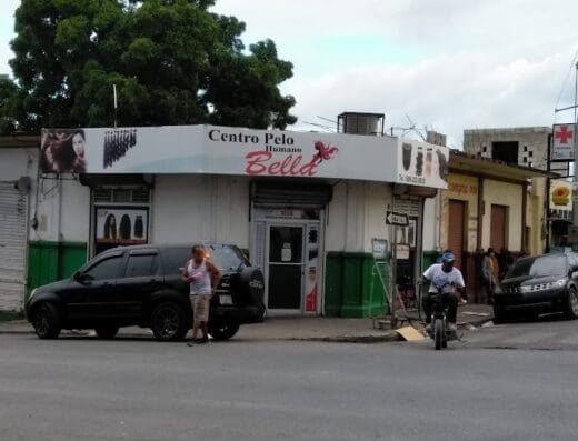 Centro de Pelo Humano Bella