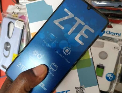 Charles Cell Y Algo Mas