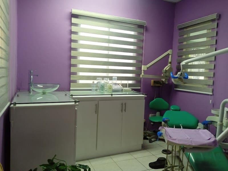 Clinica Dental Dra. Ingrid Morrobel.