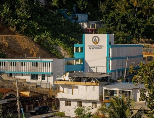 Colegio Adventista La Esperanza