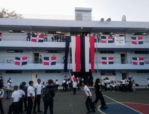Colegio Apec Fernando Arturo de Meriño