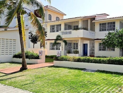 CortLang Vacation Rentals, Costambar