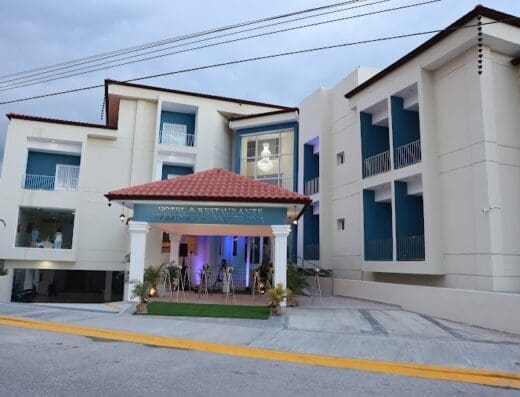 Dominican Barcelona, Hotel y Restaurante