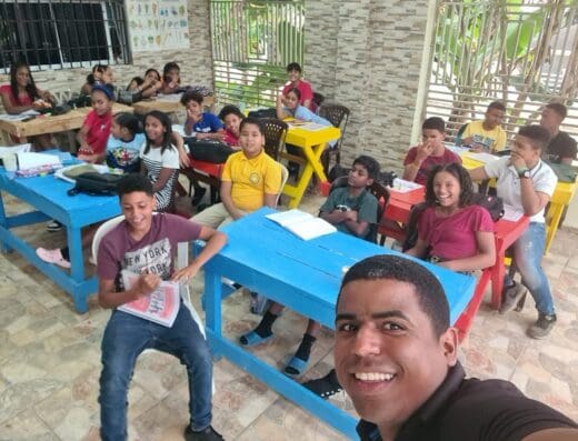 E-KIDS ENGLISH SCHOOL