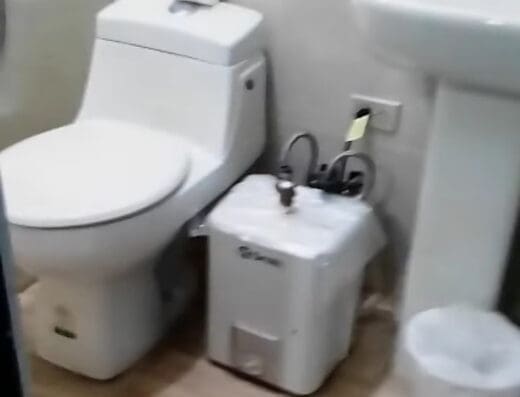 Eddy Reyes Aparta Hotel