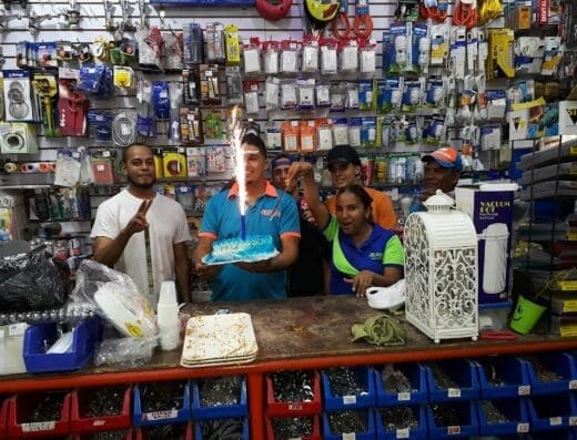 FERRETERIA ANGELES S.R.L.