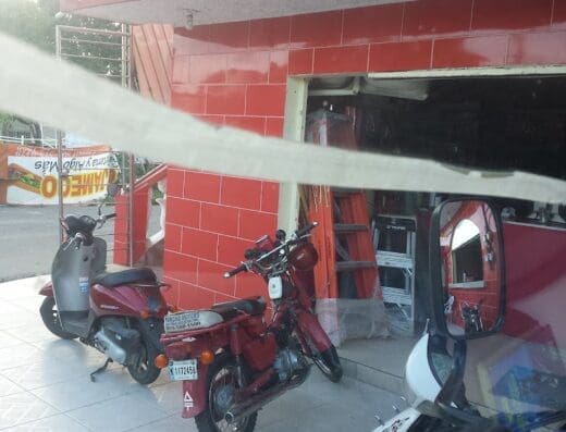 Ferretería y Auto Pintura Chacho