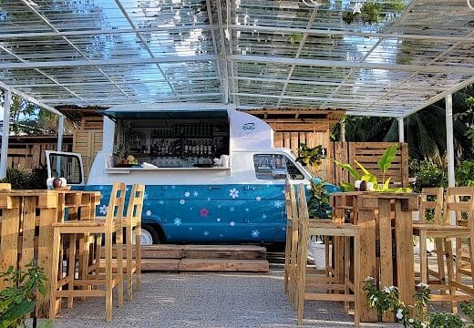 La Fragoneta Beach Coffee Lounge