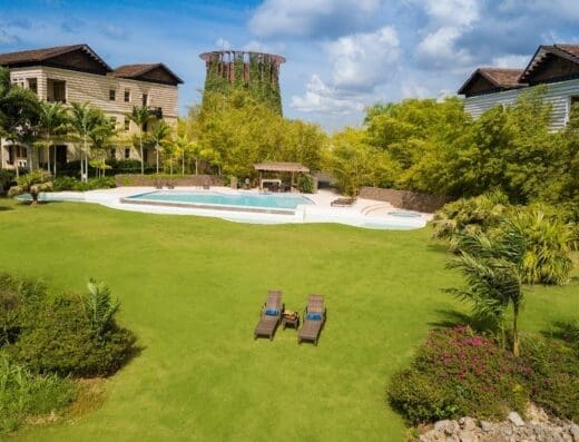 Los Altos Residences