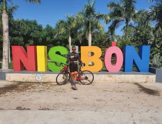 Palacio Distrital Las Lagunas de Nisibón