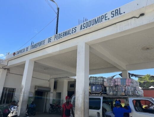 Parada de Autobuses Pedernales