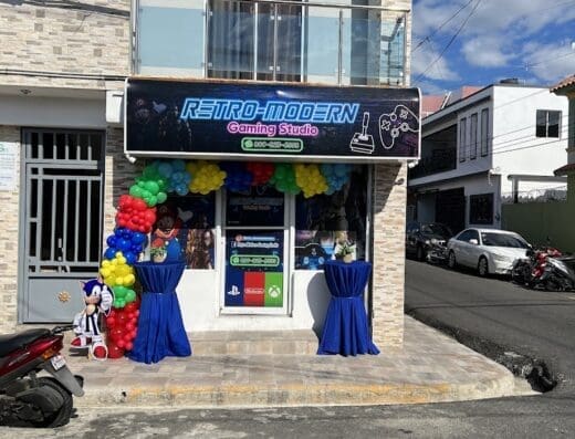 RETRO-MODERN GAMING STUDIO