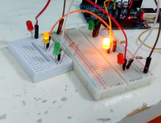 RUNTIME, Escuela de Robótica y Tecnología