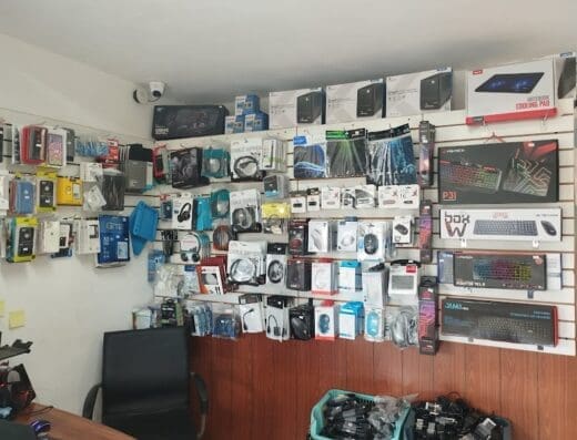 Romana Compuservice, RCRC & Repair Center SRL : Tienda de Tecnología