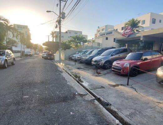 Santiz Autos Comercial