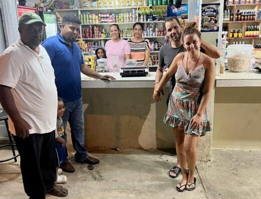 Super Colmado y Ferretería Los Tres Hermanos