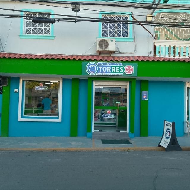 Súper Farmacia Torres (Las Malvinas).