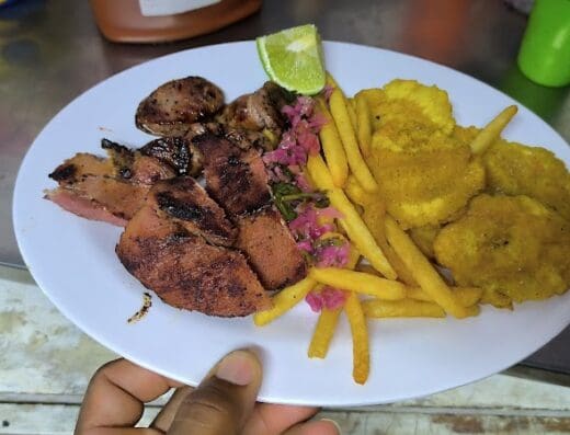 THE KING HAMBURGERSAS