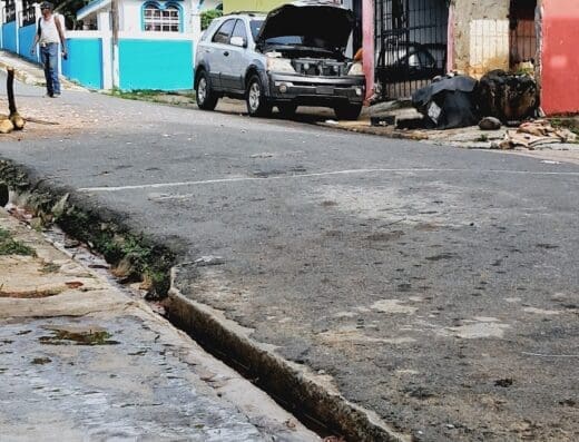 Taller de mecánica Julio y respuesto de vehículo de motor