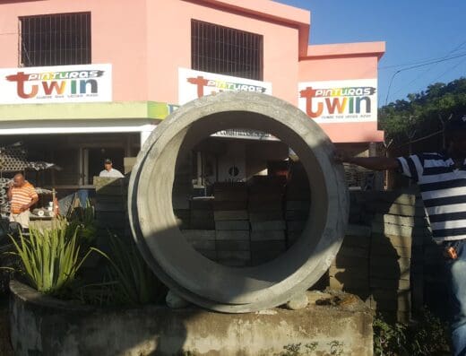 Ferretería Y Fabrica de Blockes Block Duro 68