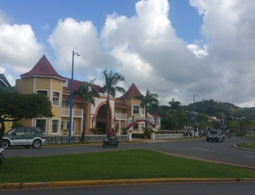 ANAKAONA Nightclub – Plaza Pueblo Principe