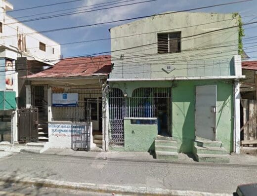 Abogados y Notarios, Deluxe