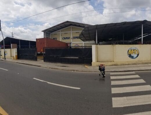 Almacén de Distribución De MTI Cargo Express en la vega, Republica Dominicana.