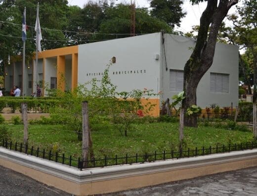 Ayuntamiento de Licey al Medio