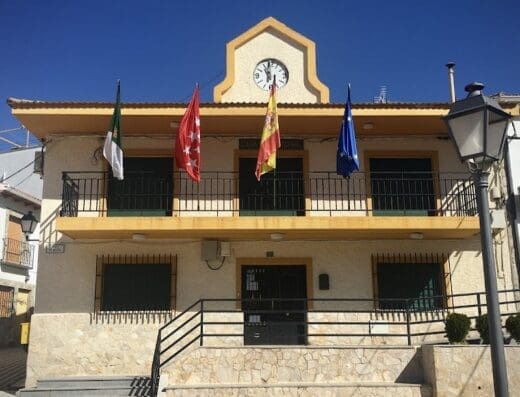 Ayuntamiento de Valverde de Alcalá.