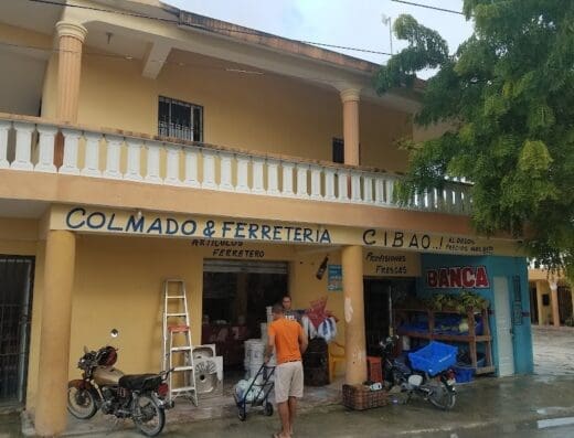 COLMADO Y FERRETERIA CIBAO