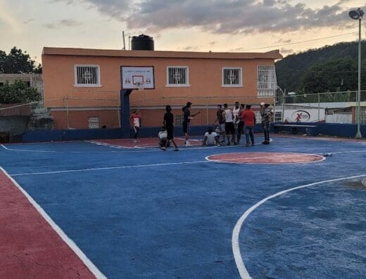 Cancha de Basketball Pueblo Arriba