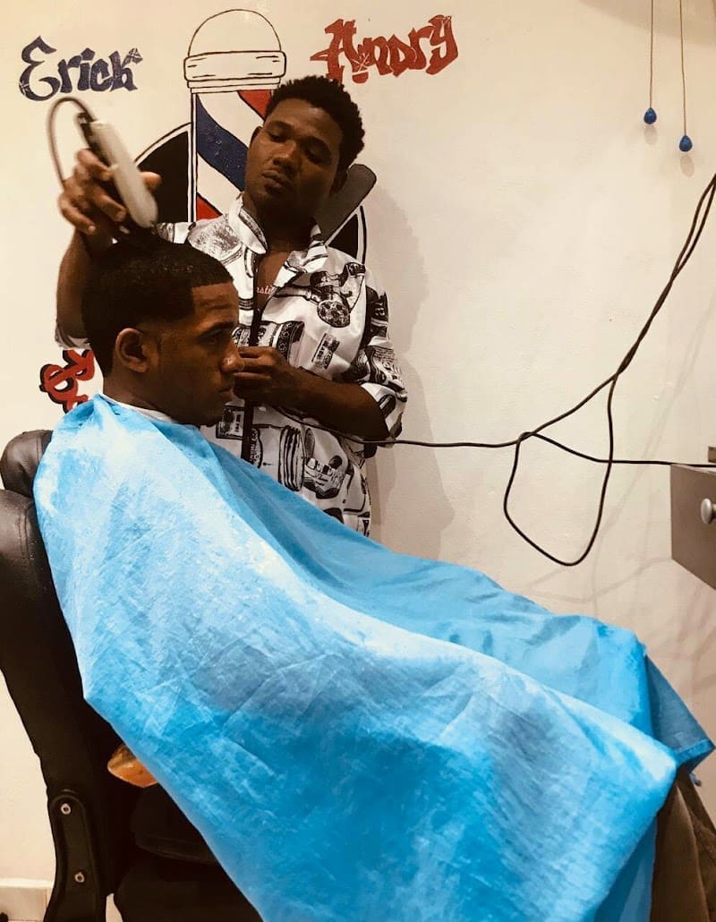D’ Erick barber & cosmetics’s shop