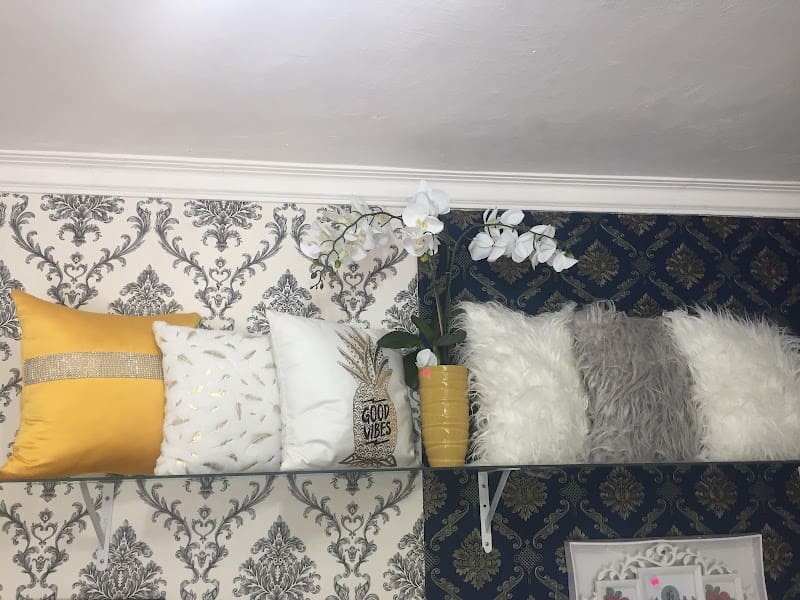 Decoraciones y tapicería Kenia