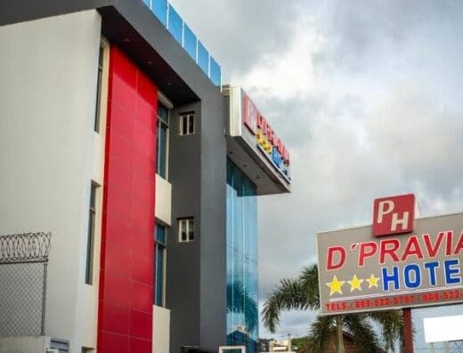 Dpravia Hotel SRL – Deluxe Room (2 Adults + 1 Child)