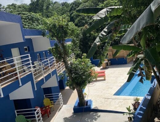 Eco Hotel Nuñez/ Mi Campito Azul