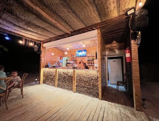 El Navio Bar and Seafood – El Faro