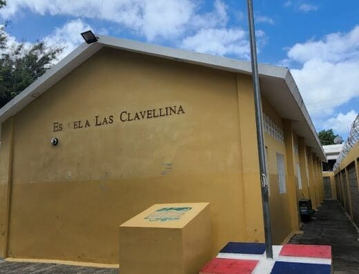 Escuela Basica Las Clavellinas
