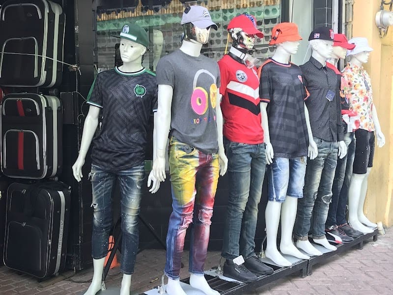 IMPORTADORA PEREZ HERNÁNDEZ de gorras lentes correa calzado y ropas