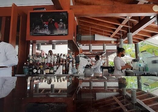 La Caña Bar and Lounge