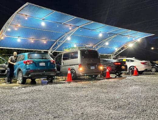 La Peña Car Wash & Bar Bavaro