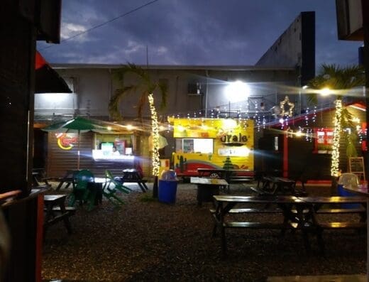 La Terraza Cafe/Bar & Grill