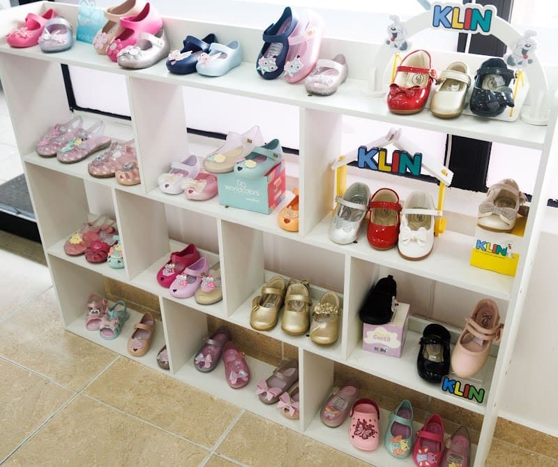 Market Lizzy / Tienda infantil zapatos y ropa
